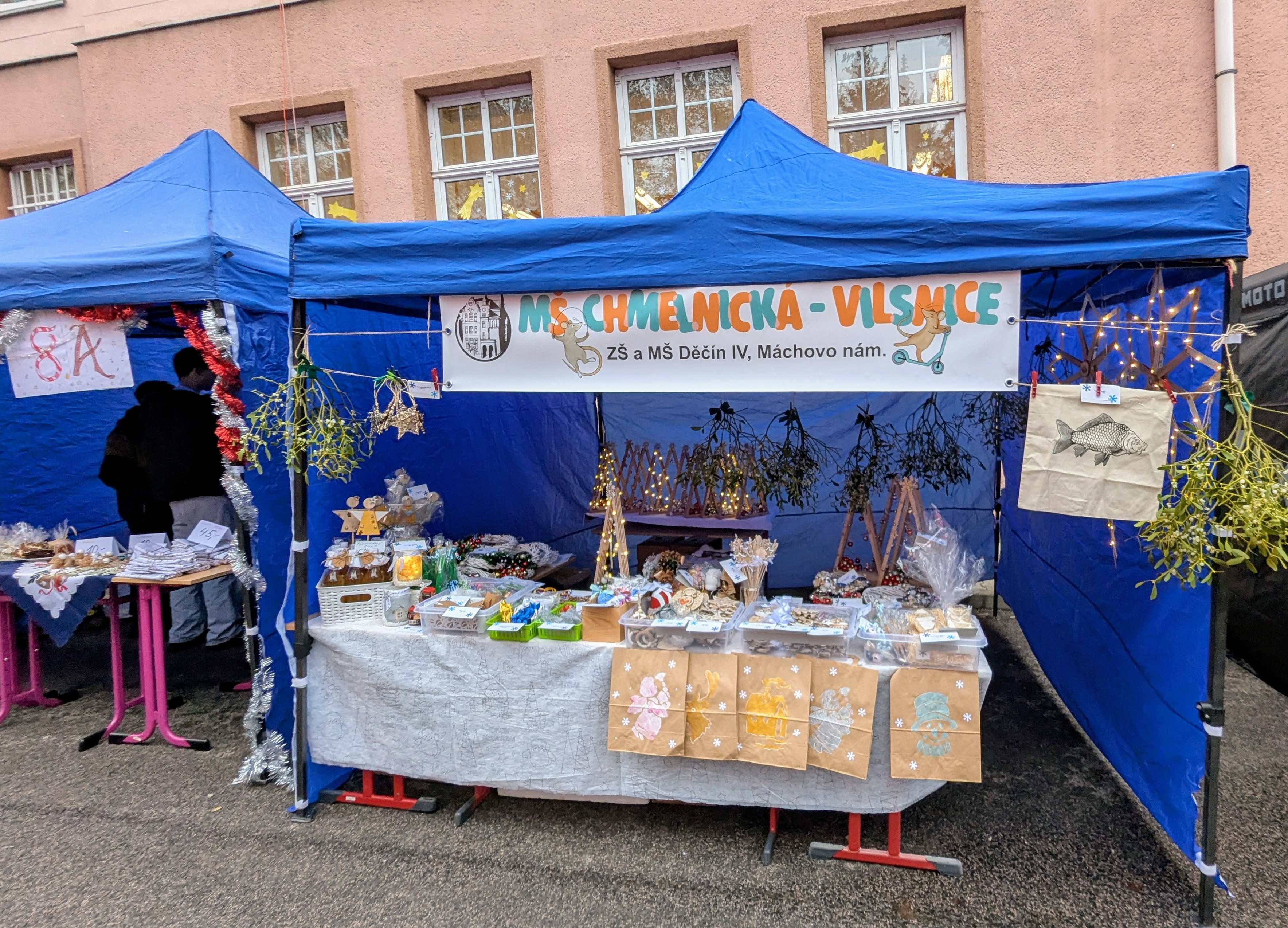 Vánoční trhy u ZŠ Máchovo nám.