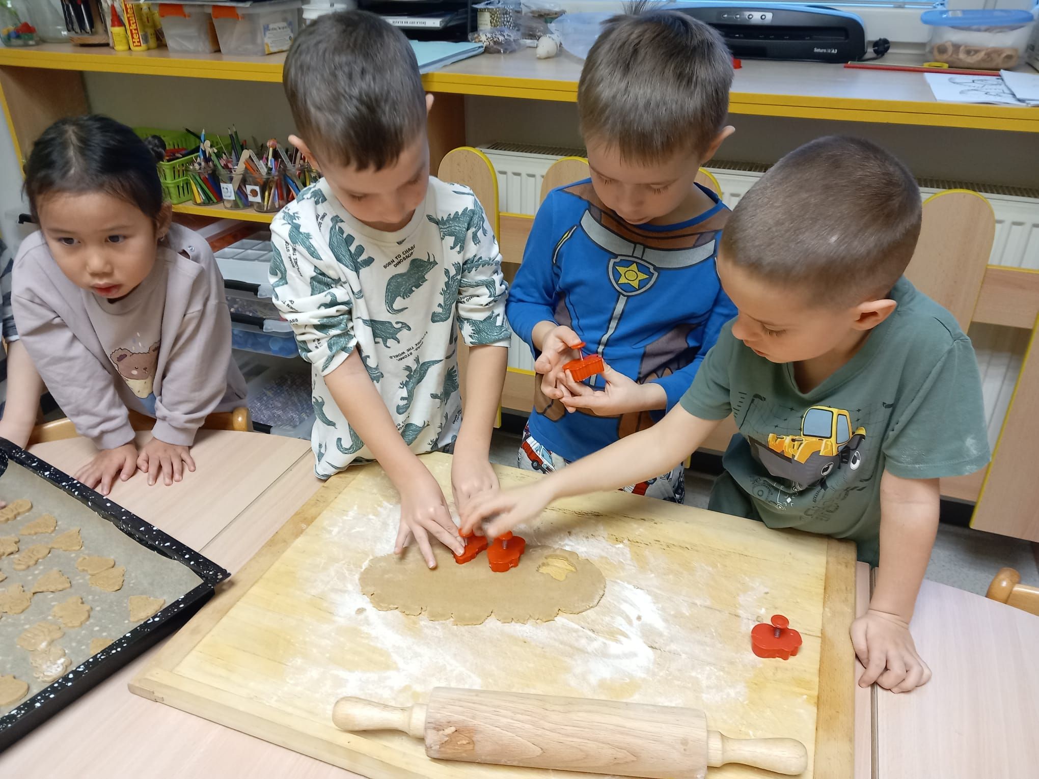 Pečení vánočních sušenek