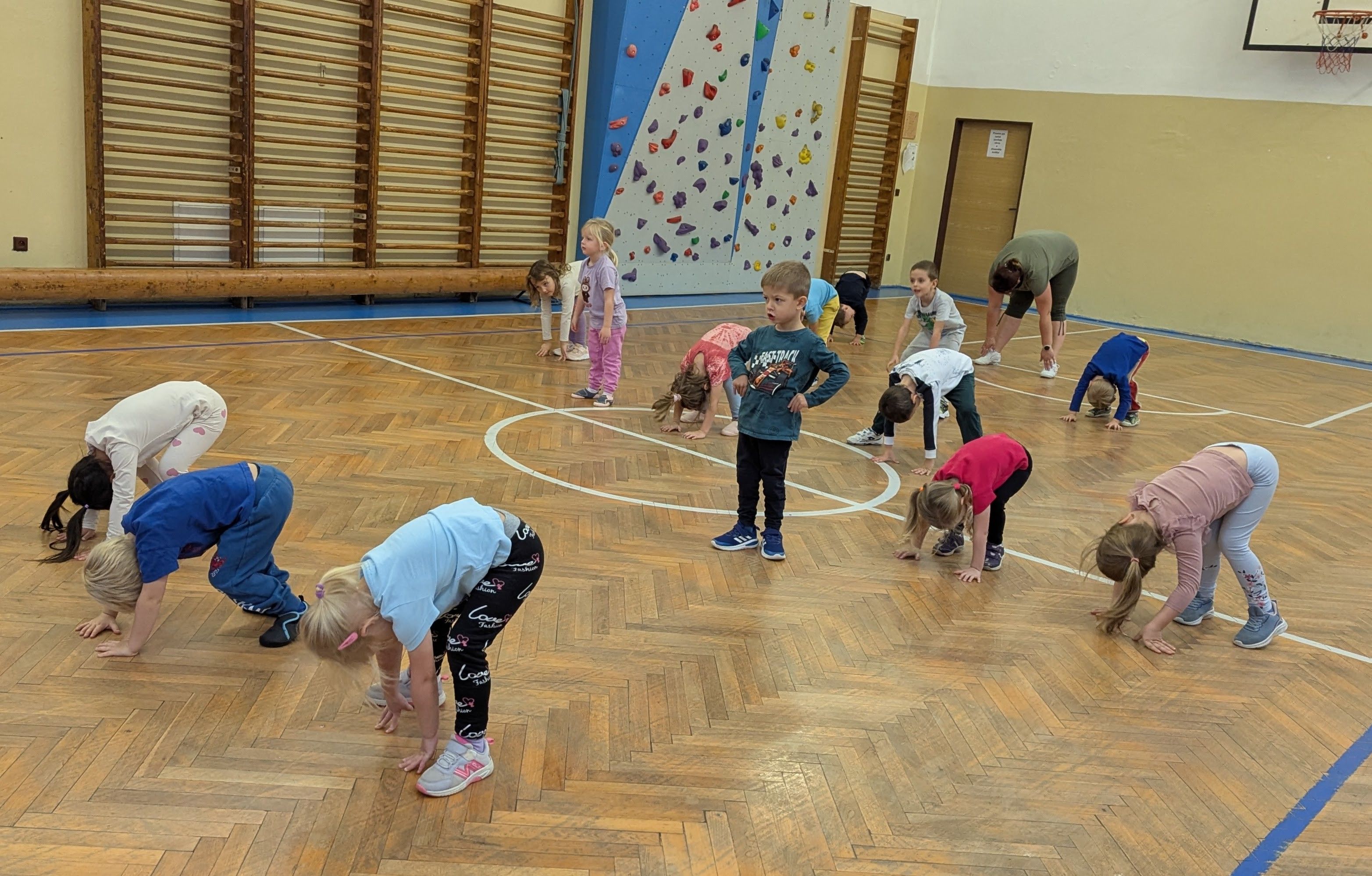 Rozcvičit tělo je potřeba.